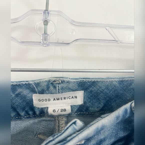 Good American Good Legs Distressed
Size 6/28 $179 - Picture 3 of 4